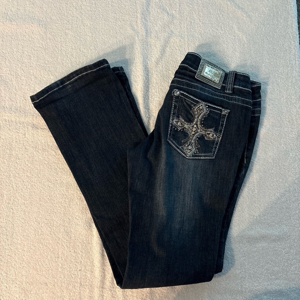 Women's Blue Jeans with Embellished Pocket